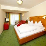 Post Hotel 4*