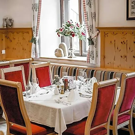 Hotel Post 4*